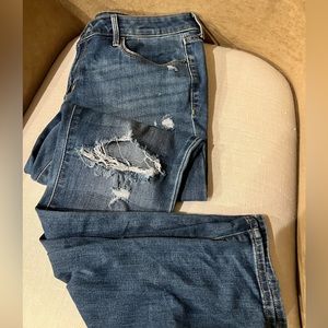 Distressed Skinny Jeans